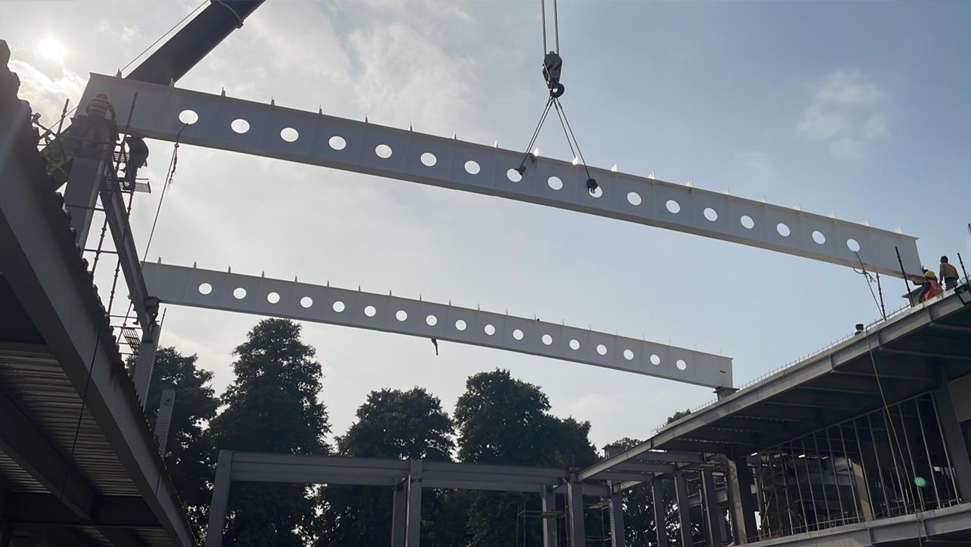 Steel erection and installation at site